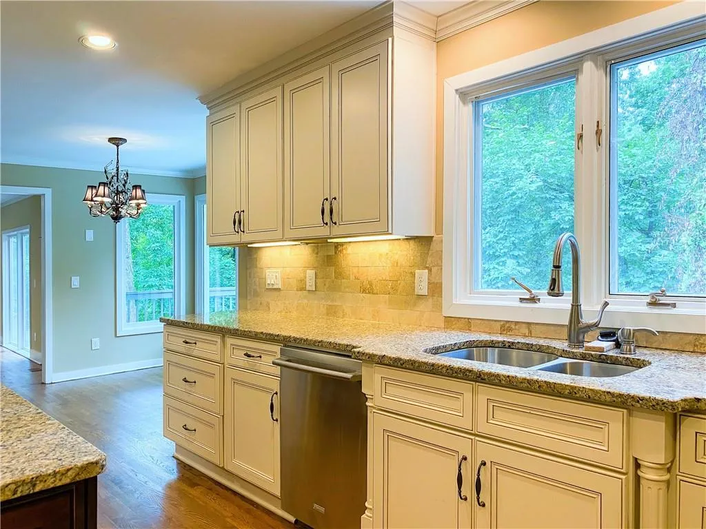 80 Mountain Creek Trace, Sandy Springs, Georgia 30328, 4 Bedrooms Bedrooms, ,3 BathroomsBathrooms,Residential,Sold,80 Mountain Creek Trace,6718881