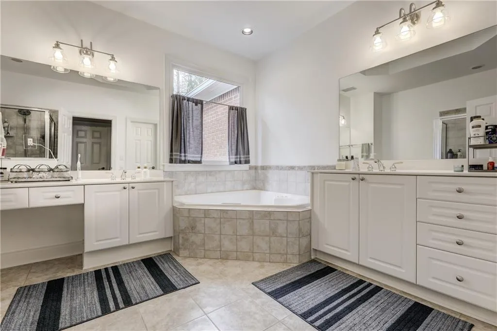 5904 Reddington Way, Sandy Springs, Georgia 30328, 3 Bedrooms Bedrooms, ,3 BathroomsBathrooms,Residential,Sold,5904 Reddington Way,6507330
