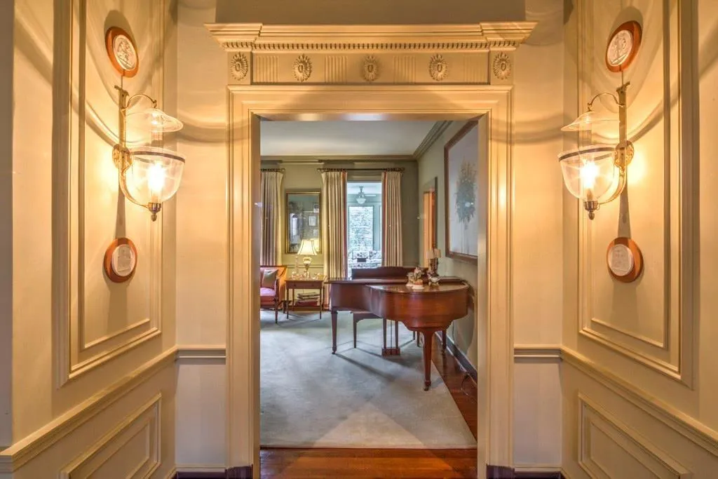 200 Blackland Road Nw, Atlanta, Georgia 30342, 4 Bedrooms Bedrooms, ,5 BathroomsBathrooms,Residential,Sold,200 Blackland Road Nw,6014351