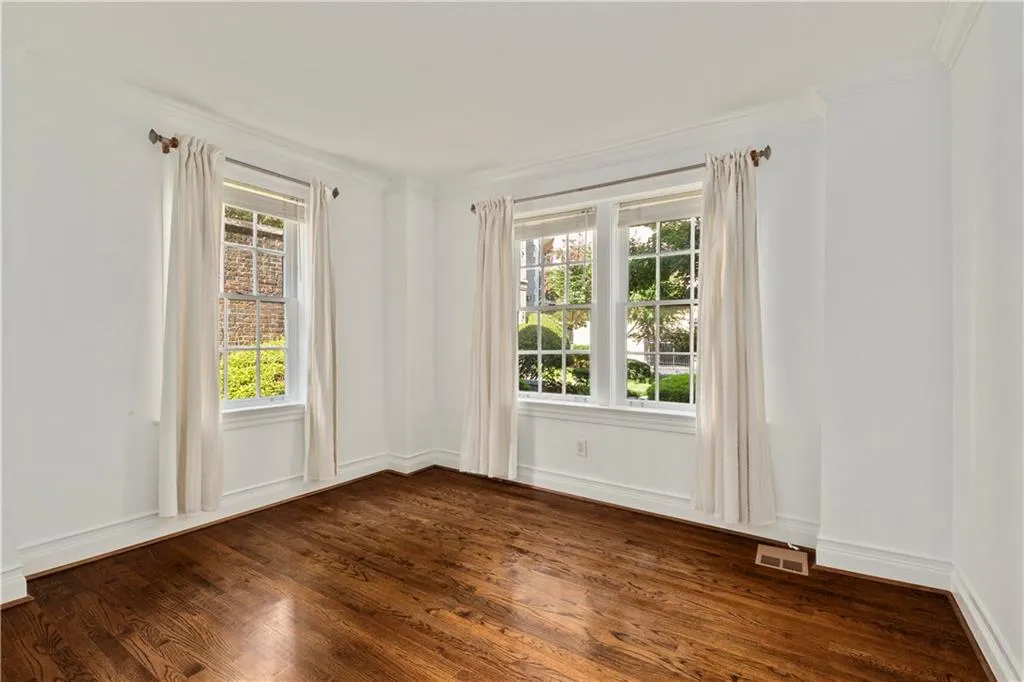 2230 Peachtree Road Ne Unit C2, Atlanta, Georgia 30309, 2 Bedrooms Bedrooms, ,1 BathroomBathrooms,Residential,For Sale,2230 Peachtree Road Ne Unit C2,7623251