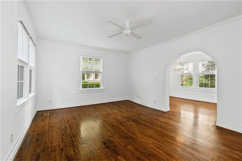 2230 Peachtree Road Ne Unit C2, Atlanta, Georgia 30309, 2 Bedrooms Bedrooms, ,1 BathroomBathrooms,Residential,For Sale,2230 Peachtree Road Ne Unit C2,7623251