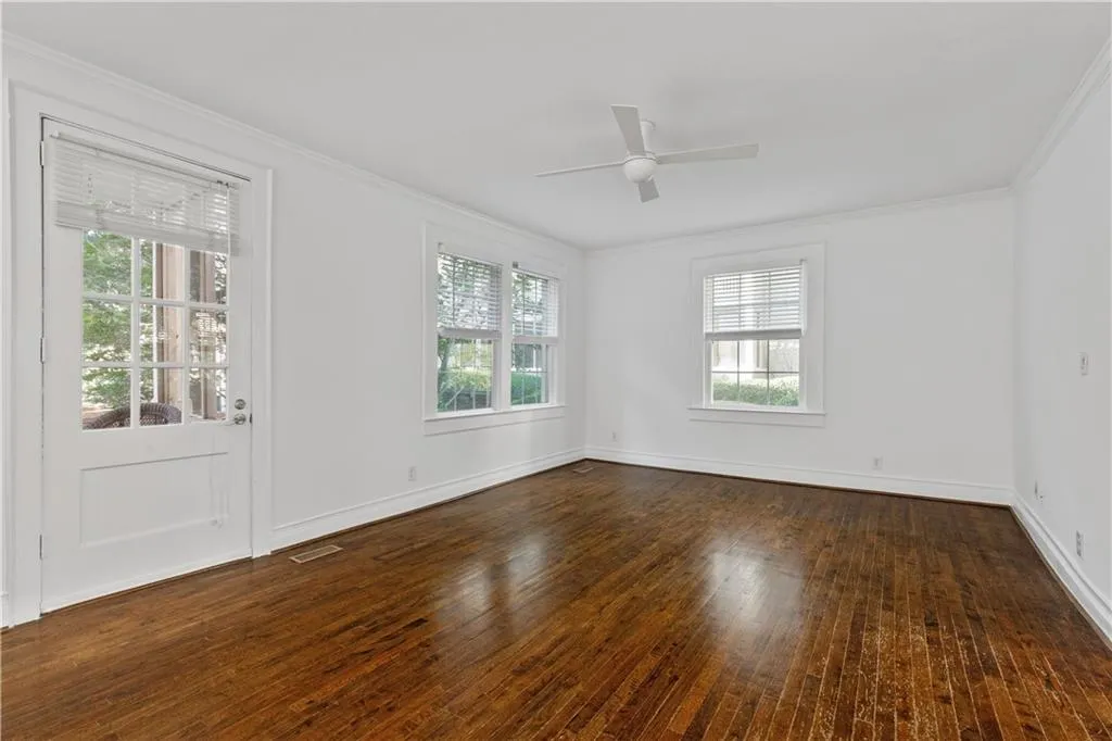 2230 Peachtree Road Ne Unit C2, Atlanta, Georgia 30309, 2 Bedrooms Bedrooms, ,1 BathroomBathrooms,Residential,For Sale,2230 Peachtree Road Ne Unit C2,7623251