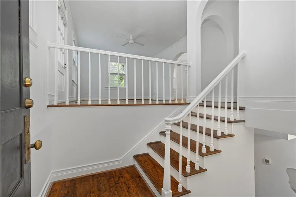 2230 Peachtree Road Ne Unit C2, Atlanta, Georgia 30309, 2 Bedrooms Bedrooms, ,1 BathroomBathrooms,Residential,For Sale,2230 Peachtree Road Ne Unit C2,7623251