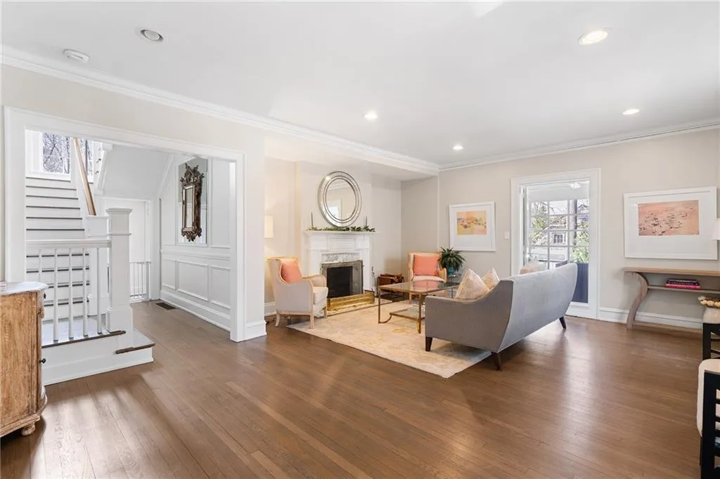 3784 Ivy Road Ne, Atlanta, Georgia 30342, 5 Bedrooms Bedrooms, 0 ,4 BathroomsBathrooms,Residential,Sold,3784 Ivy Road Ne,7723802
