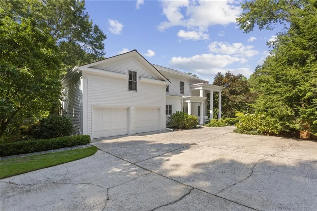 4629 High Point Road Ne, Sandy Springs, Georgia 30342, 5 Bedrooms Bedrooms, ,4 BathroomsBathrooms,Residential,Sold,4629 High Point Road Ne,6923960