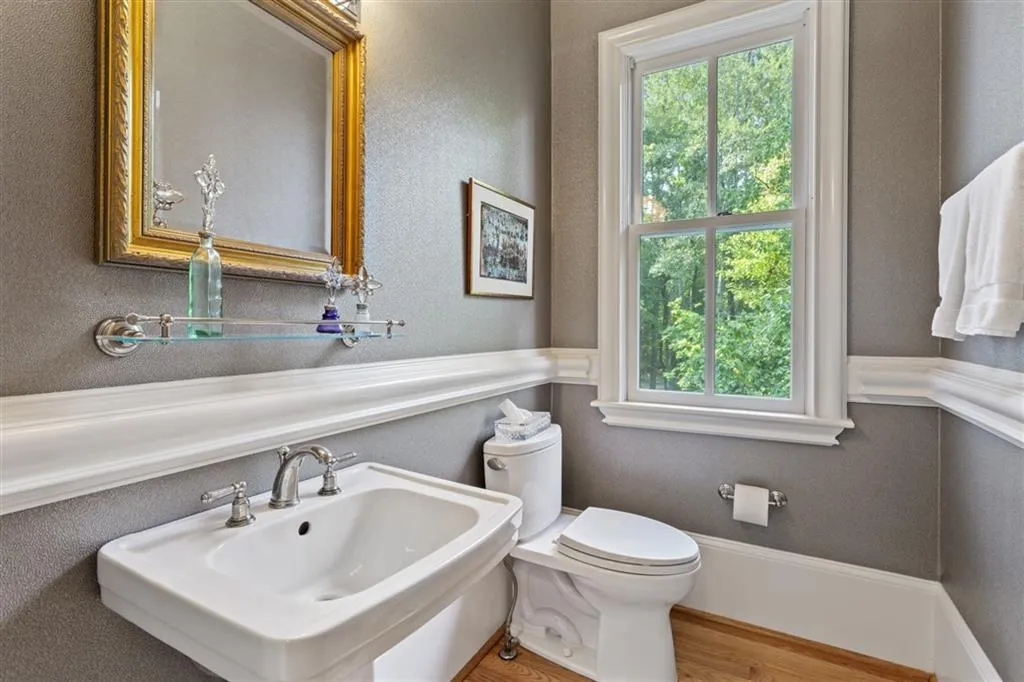4629 High Point Road Ne, Sandy Springs, Georgia 30342, 5 Bedrooms Bedrooms, ,4 BathroomsBathrooms,Residential,Sold,4629 High Point Road Ne,6923960