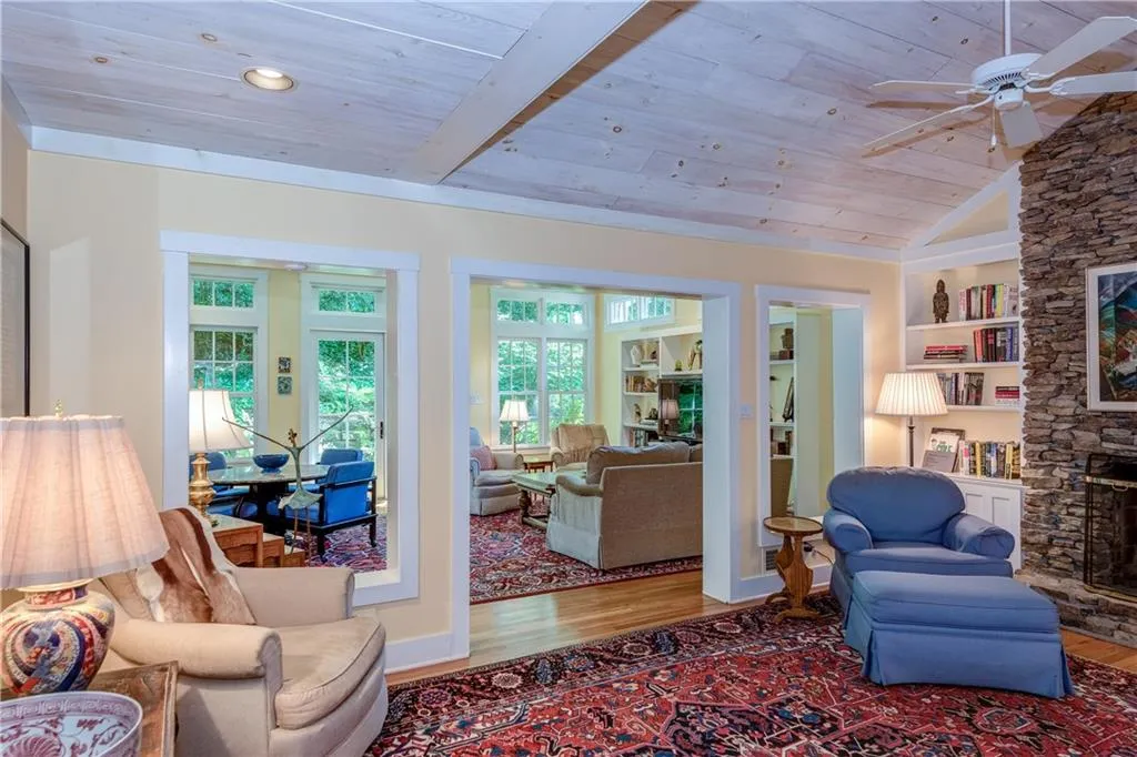 335 Forest Valley Court, Sandy Springs, Georgia 30342, 4 Bedrooms Bedrooms, ,3 BathroomsBathrooms,Residential,Sold,335 Forest Valley Court,6009456