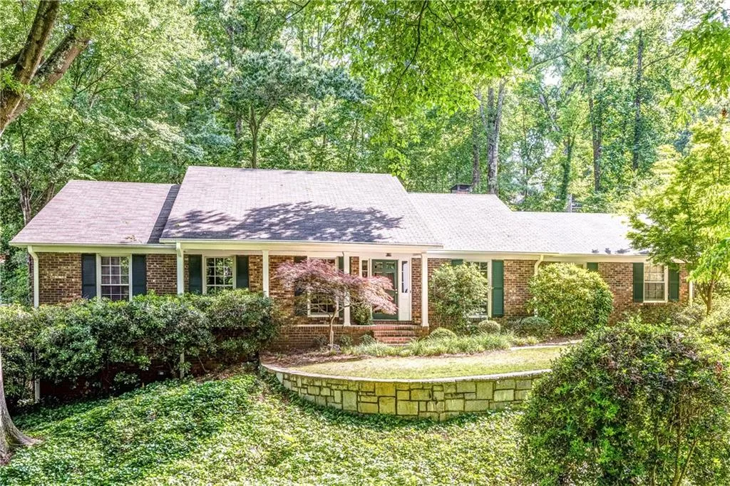 335 Forest Valley Court, Sandy Springs, Georgia 30342, 4 Bedrooms Bedrooms, ,3 BathroomsBathrooms,Residential,Sold,335 Forest Valley Court,6009456