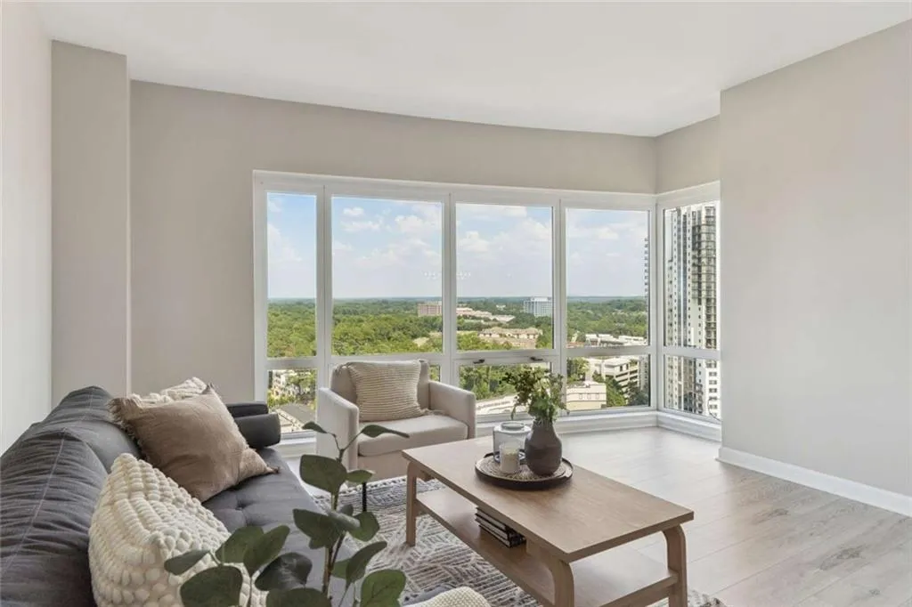 3475 Oak Valley Road Ne Unit 1570, Atlanta, Georgia 30326, 2 Bedrooms Bedrooms, ,1 BathroomBathrooms,Residential,For Sale,3475 Oak Valley Road Ne Unit 1570,7619156