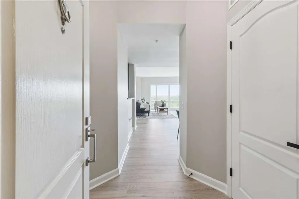 3475 Oak Valley Road Ne Unit 1570, Atlanta, Georgia 30326, 2 Bedrooms Bedrooms, ,1 BathroomBathrooms,Residential,For Sale,3475 Oak Valley Road Ne Unit 1570,7619156