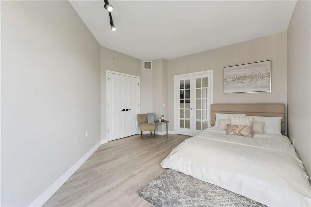 3475 Oak Valley Road Ne Unit 1570, Atlanta, Georgia 30326, 2 Bedrooms Bedrooms, ,1 BathroomBathrooms,Residential,For Sale,3475 Oak Valley Road Ne Unit 1570,7619156