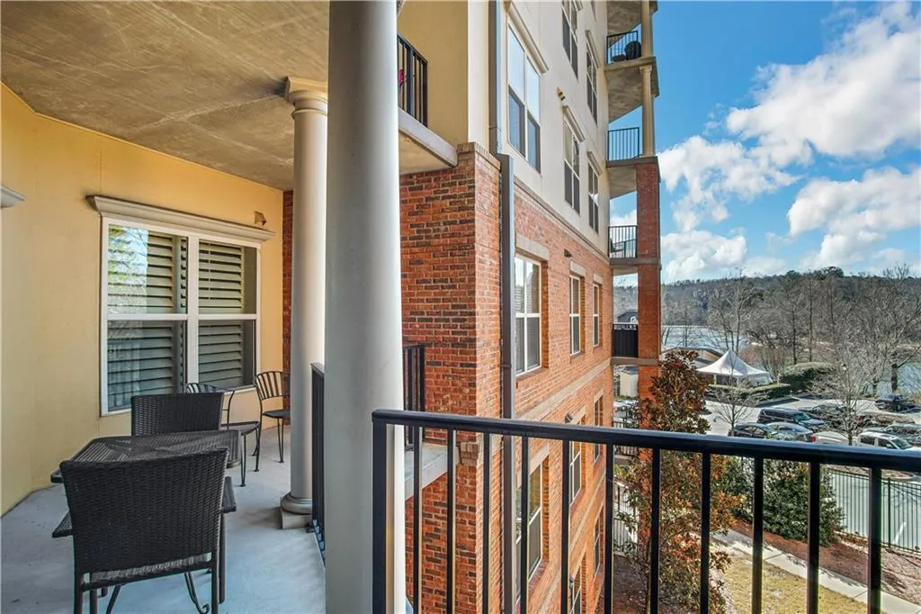 200 River Vista Drive Unit 338, Atlanta, Georgia 30339, 2 Bedrooms Bedrooms, ,2 BathroomsBathrooms,Residential,Sold,200 River Vista Drive Unit 338,6828457