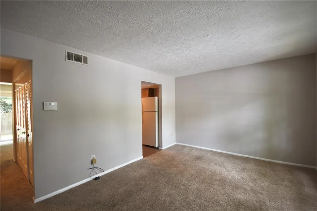 8845 Applegate Lane, Sandy Springs, Georgia 30350, 2 Bedrooms Bedrooms, ,2 BathroomsBathrooms,Residential,Sold,8845 Applegate Lane,6741870