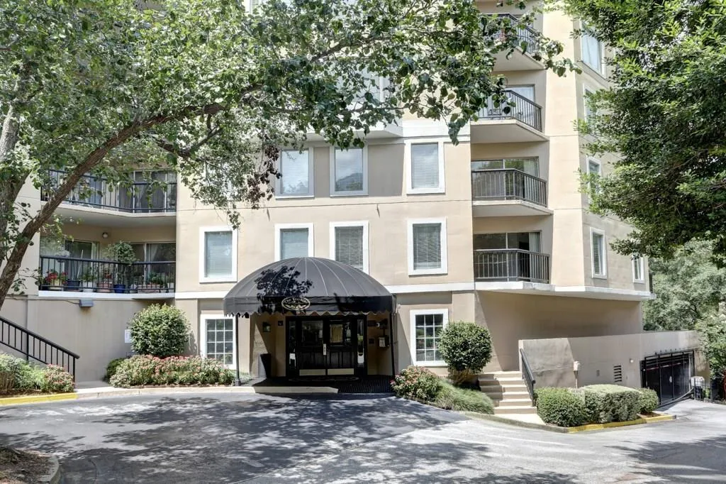1 Biscayne Drive Nw Unit 806, Atlanta, Georgia 30309, 1 Bedroom Bedrooms, ,1 BathroomBathrooms,Residential,Sold,1 Biscayne Drive Nw Unit 806,6003081