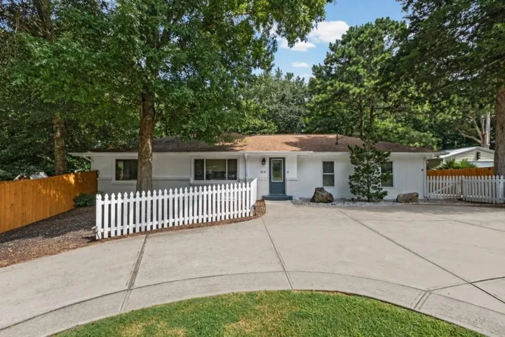 414 Charles Place, Roswell, Georgia 30075