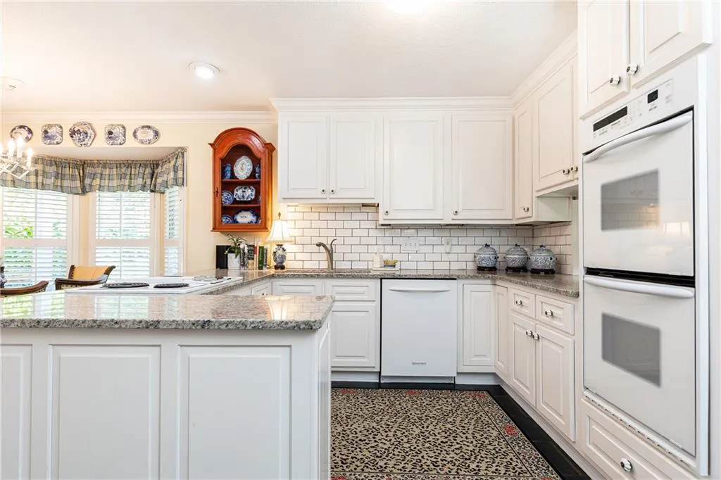 3099 Farmington Drive Se, Atlanta, Georgia 30339, 4 Bedrooms Bedrooms, ,3 BathroomsBathrooms,Residential,For Sale,3099 Farmington Drive Se,7584530