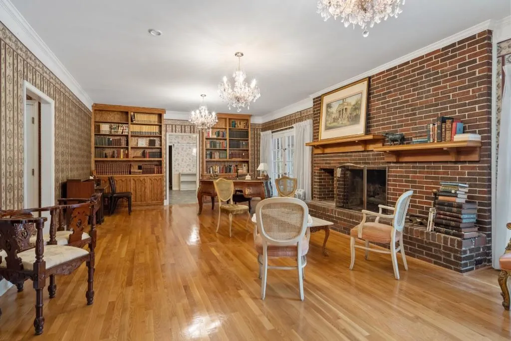 1290 Tynecastle Way, Sandy Springs, Georgia 30350, 5 Bedrooms Bedrooms, ,4 BathroomsBathrooms,Residential,Sold,1290 Tynecastle Way,6954588