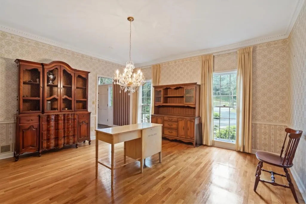 1290 Tynecastle Way, Sandy Springs, Georgia 30350, 5 Bedrooms Bedrooms, ,4 BathroomsBathrooms,Residential,Sold,1290 Tynecastle Way,6954588