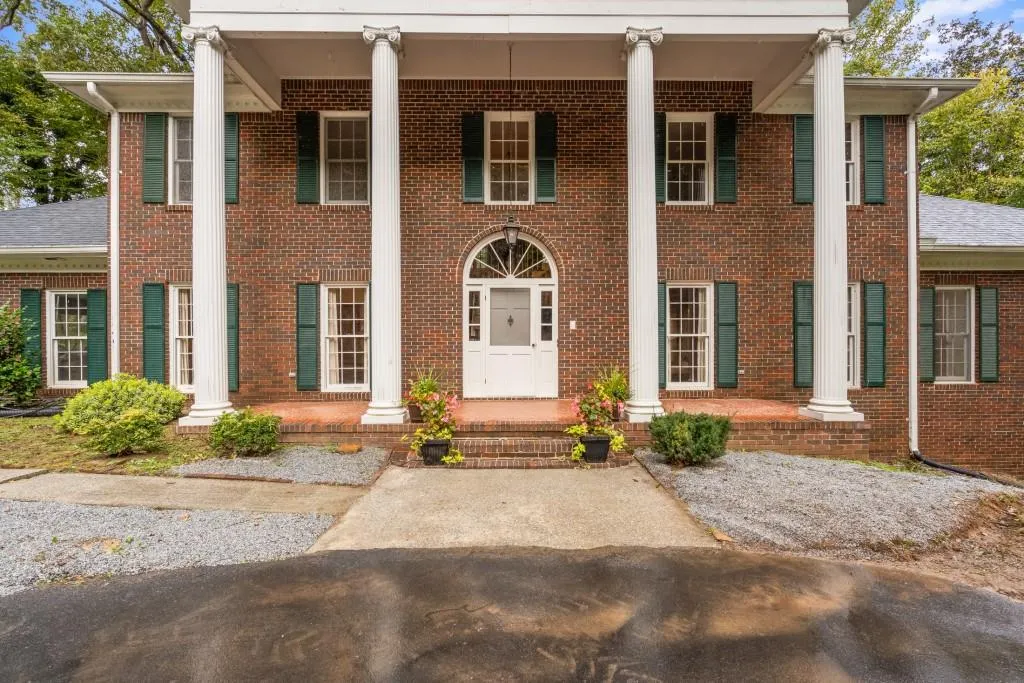 1290 Tynecastle Way, Sandy Springs, Georgia 30350, 5 Bedrooms Bedrooms, ,4 BathroomsBathrooms,Residential,Sold,1290 Tynecastle Way,6954588