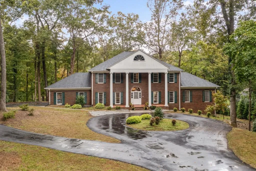 1290 Tynecastle Way, Sandy Springs, Georgia 30350, 5 Bedrooms Bedrooms, ,4 BathroomsBathrooms,Residential,Sold,1290 Tynecastle Way,6954588