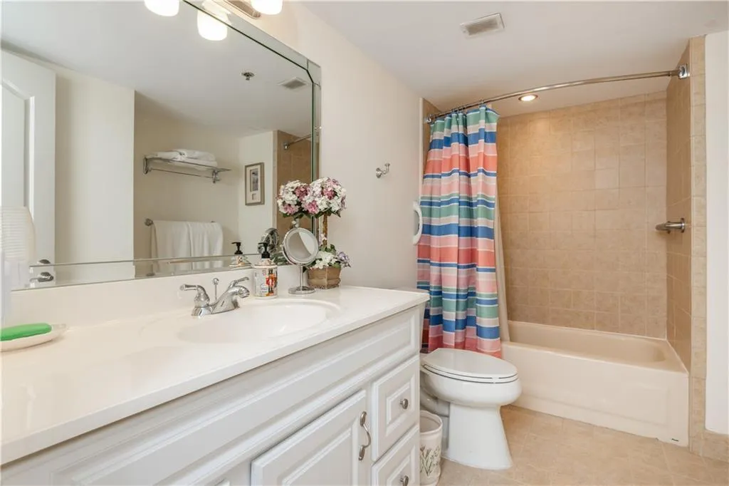 2870 Pharr Court South Nw Unit 2701, Atlanta, Georgia 30305, 2 Bedrooms Bedrooms, 0 ,2 BathroomsBathrooms,Residential,For Sale,2870 Pharr Court South Nw Unit 2701,7716959