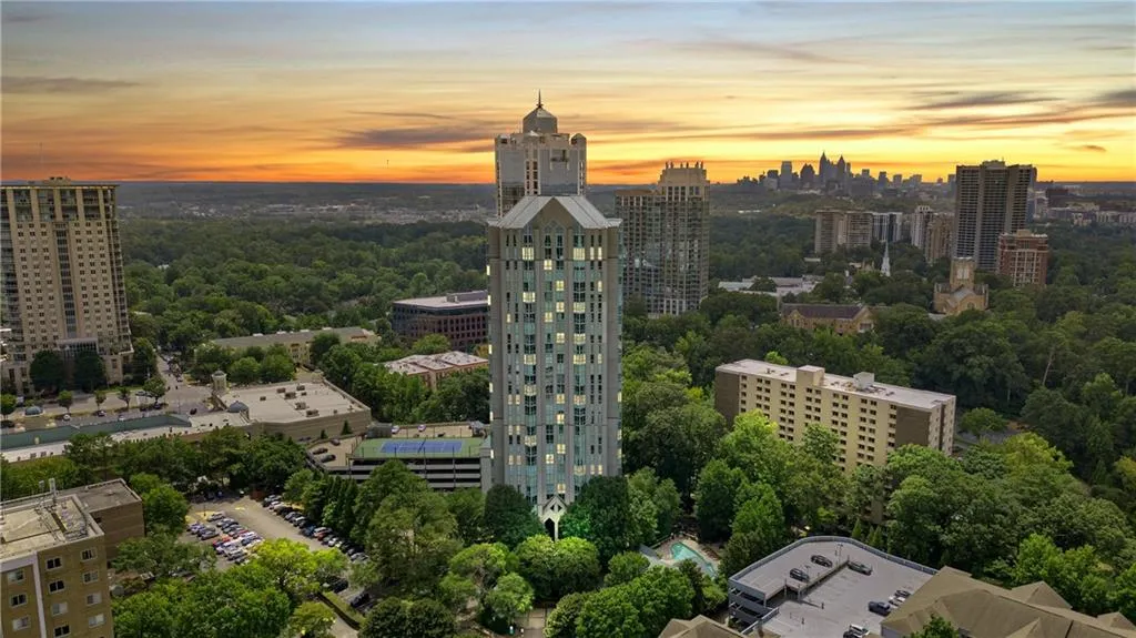 2870 Pharr Court South Nw Unit 2701, Atlanta, Georgia 30305, 2 Bedrooms Bedrooms, 0 ,2 BathroomsBathrooms,Residential,For Sale,2870 Pharr Court South Nw Unit 2701,7716959
