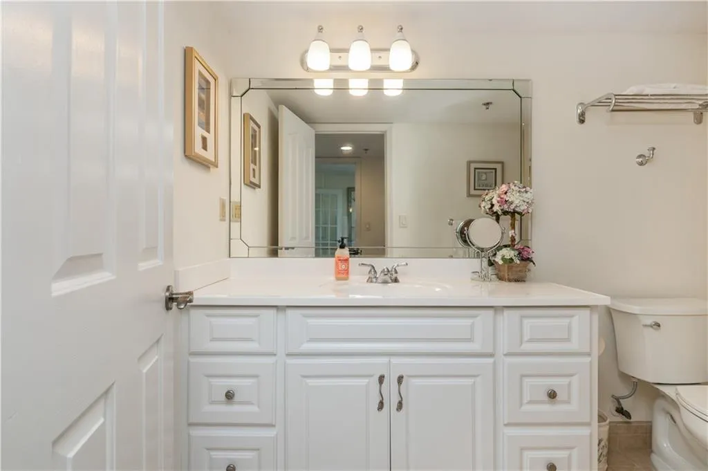 2870 Pharr Court South Nw Unit 2701, Atlanta, Georgia 30305, 2 Bedrooms Bedrooms, 0 ,2 BathroomsBathrooms,Residential,For Sale,2870 Pharr Court South Nw Unit 2701,7716959