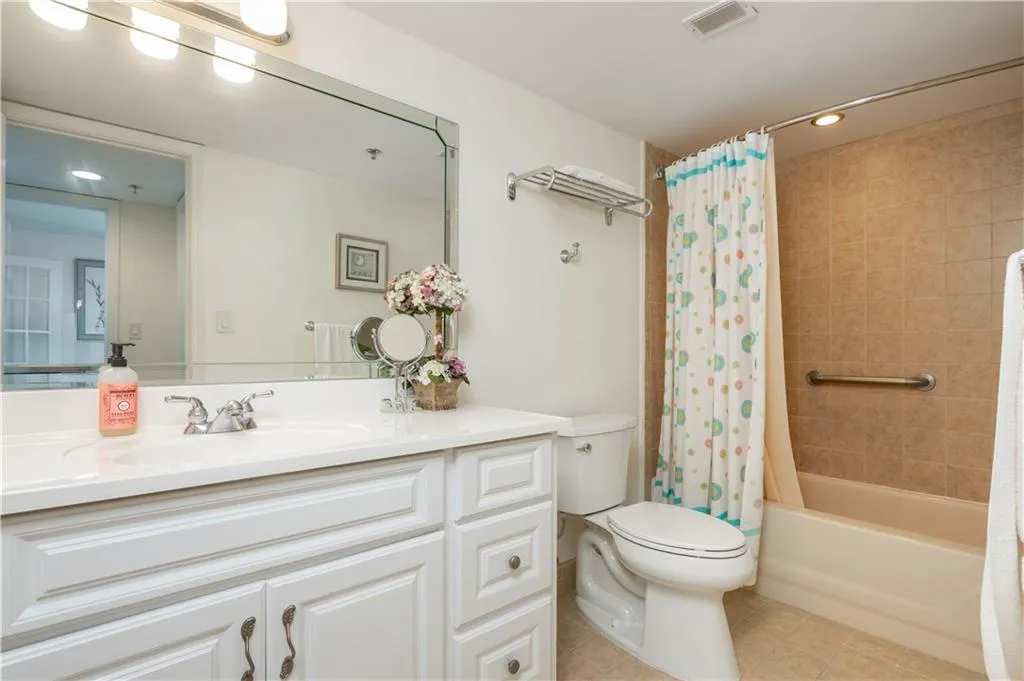 2870 Pharr Court South Nw Unit 2701, Atlanta, Georgia 30305, 2 Bedrooms Bedrooms, 0 ,2 BathroomsBathrooms,Residential,For Sale,2870 Pharr Court South Nw Unit 2701,7716959