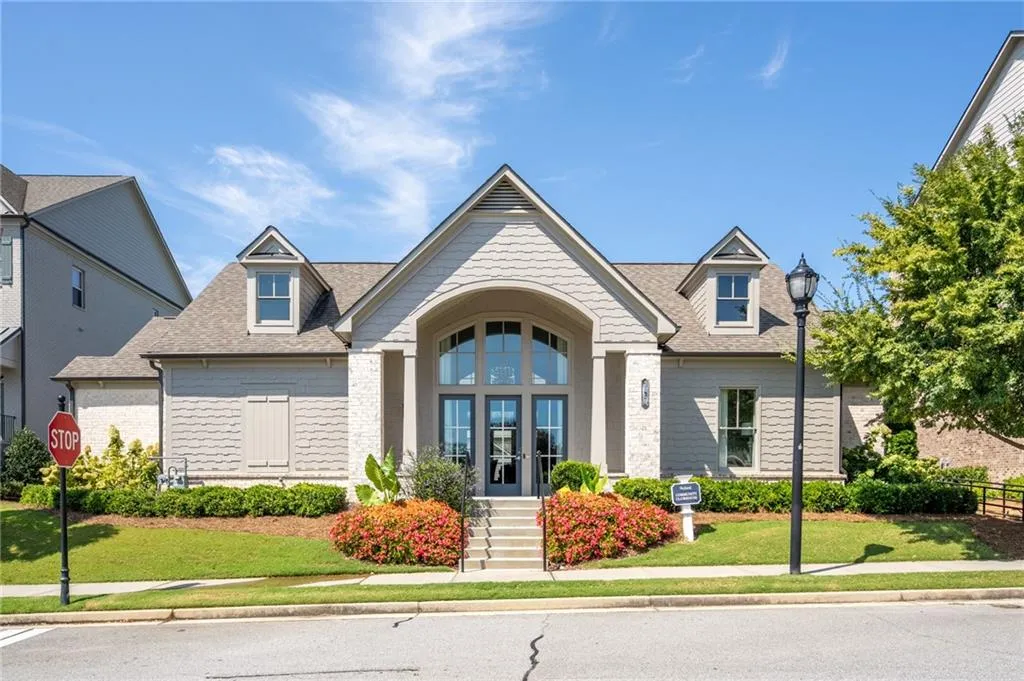 2440 Skyland Way Ne, Brookhaven, Georgia 30319, 4 Bedrooms Bedrooms, ,3 BathroomsBathrooms,Residential,For Sale,2440 Skyland Way Ne,7646940