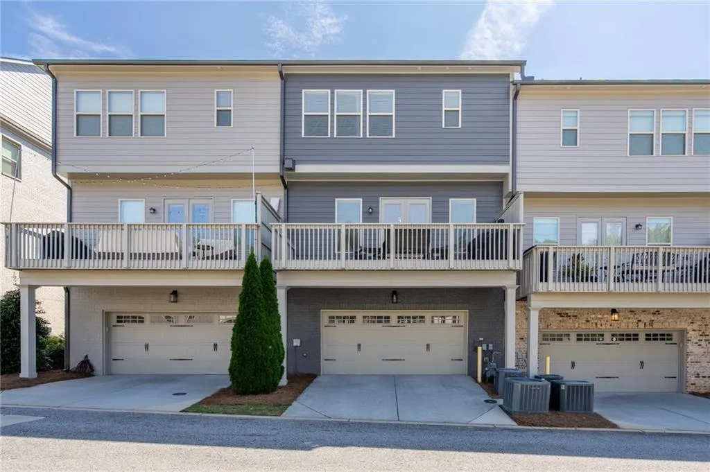 2440 Skyland Way Ne, Brookhaven, Georgia 30319, 4 Bedrooms Bedrooms, ,3 BathroomsBathrooms,Residential,For Sale,2440 Skyland Way Ne,7646940