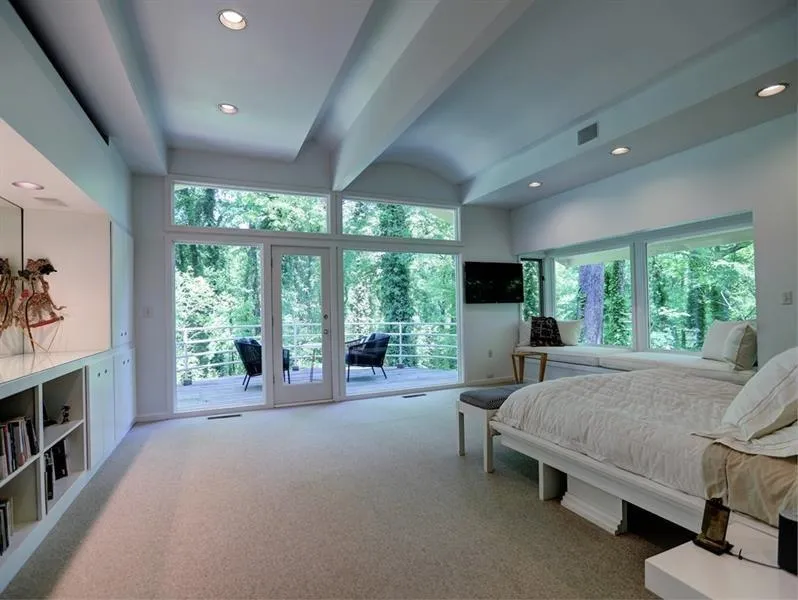 915 Crest Valley Drive, Atlanta, Georgia 30327, 4 Bedrooms Bedrooms, ,4 BathroomsBathrooms,Residential,Sold,915 Crest Valley Drive,6089139