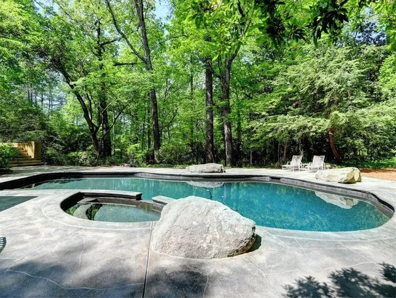 915 Crest Valley Drive, Atlanta, Georgia 30327, 4 Bedrooms Bedrooms, ,4 BathroomsBathrooms,Residential,Sold,915 Crest Valley Drive,6089139