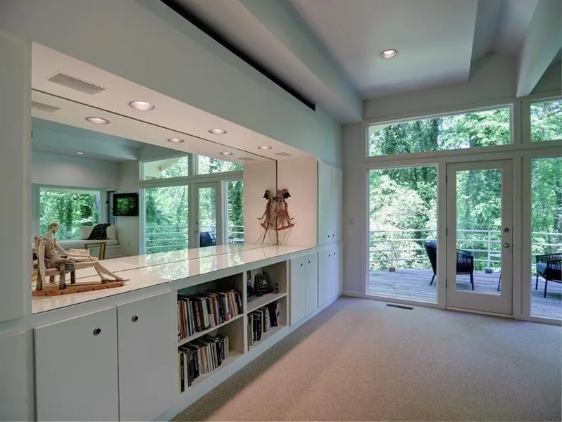 915 Crest Valley Drive, Atlanta, Georgia 30327, 4 Bedrooms Bedrooms, ,4 BathroomsBathrooms,Residential,Sold,915 Crest Valley Drive,6089139