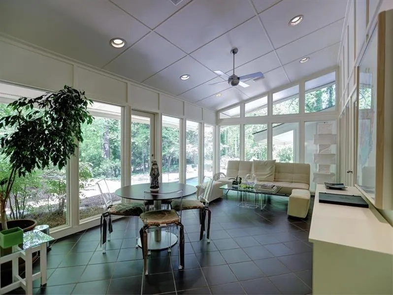 915 Crest Valley Drive, Atlanta, Georgia 30327, 4 Bedrooms Bedrooms, ,4 BathroomsBathrooms,Residential,Sold,915 Crest Valley Drive,6089139