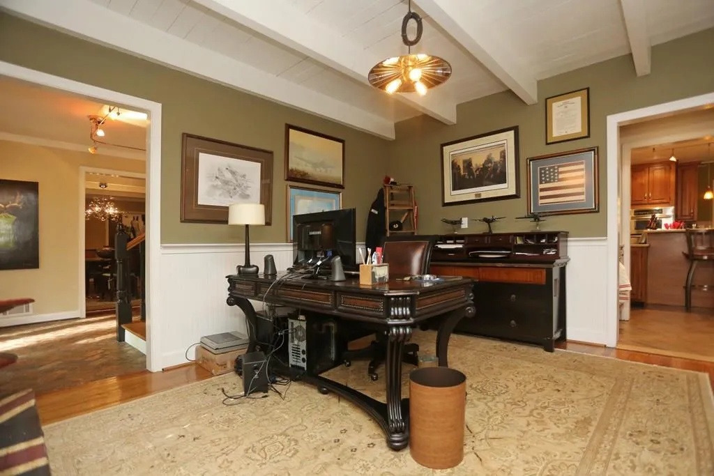 7070 Riverside Drive, Sandy Springs, Georgia 30328, 5 Bedrooms Bedrooms, ,5 BathroomsBathrooms,Residential,Sold,7070 Riverside Drive,5539095