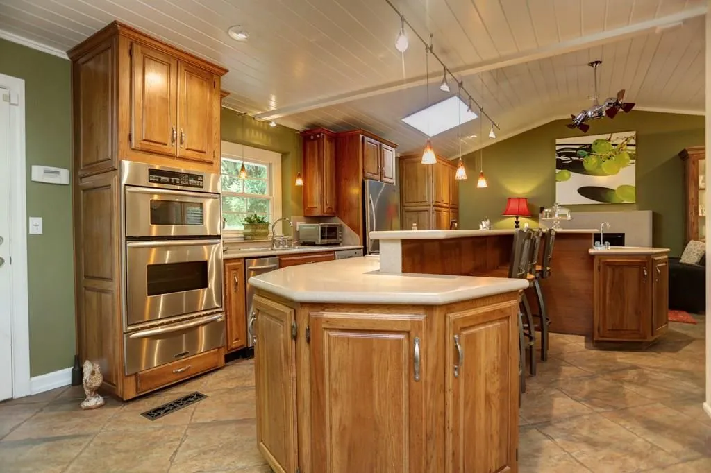 7070 Riverside Drive, Sandy Springs, Georgia 30328, 5 Bedrooms Bedrooms, ,5 BathroomsBathrooms,Residential,Sold,7070 Riverside Drive,5539095