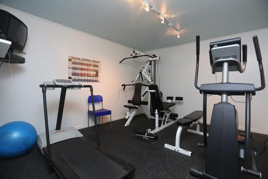 7070 Riverside Drive, Sandy Springs, Georgia 30328, 5 Bedrooms Bedrooms, ,5 BathroomsBathrooms,Residential,Sold,7070 Riverside Drive,5539095