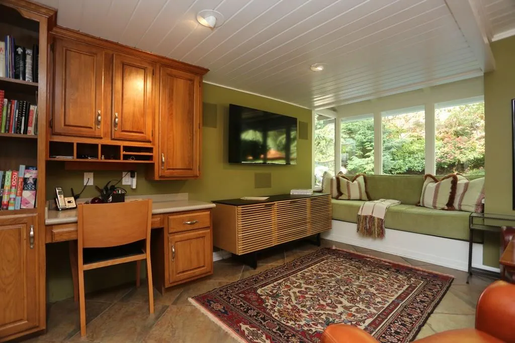 7070 Riverside Drive, Sandy Springs, Georgia 30328, 5 Bedrooms Bedrooms, ,5 BathroomsBathrooms,Residential,Sold,7070 Riverside Drive,5539095