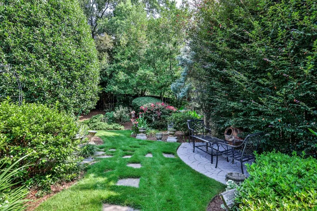 335 Craighead Drive, Sandy Springs, Georgia 30319, 4 Bedrooms Bedrooms, ,3 BathroomsBathrooms,Residential,Sold,335 Craighead Drive,6925272