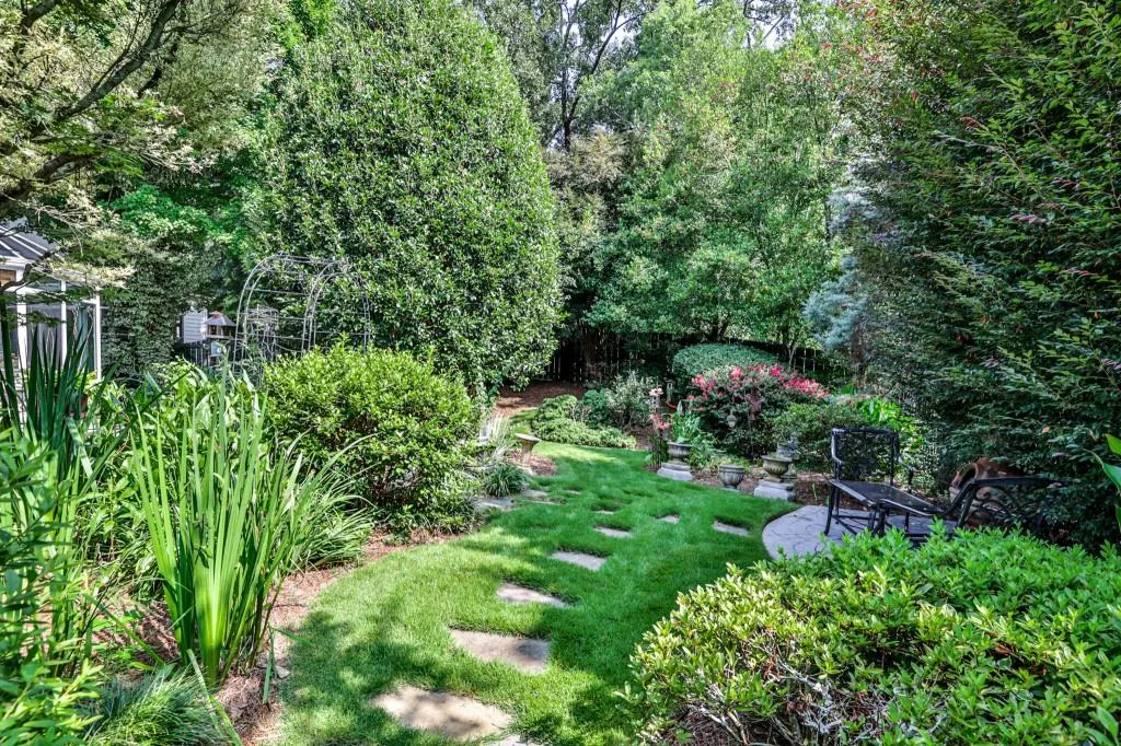 335 Craighead Drive, Sandy Springs, Georgia 30319, 4 Bedrooms Bedrooms, ,3 BathroomsBathrooms,Residential,Sold,335 Craighead Drive,6925272