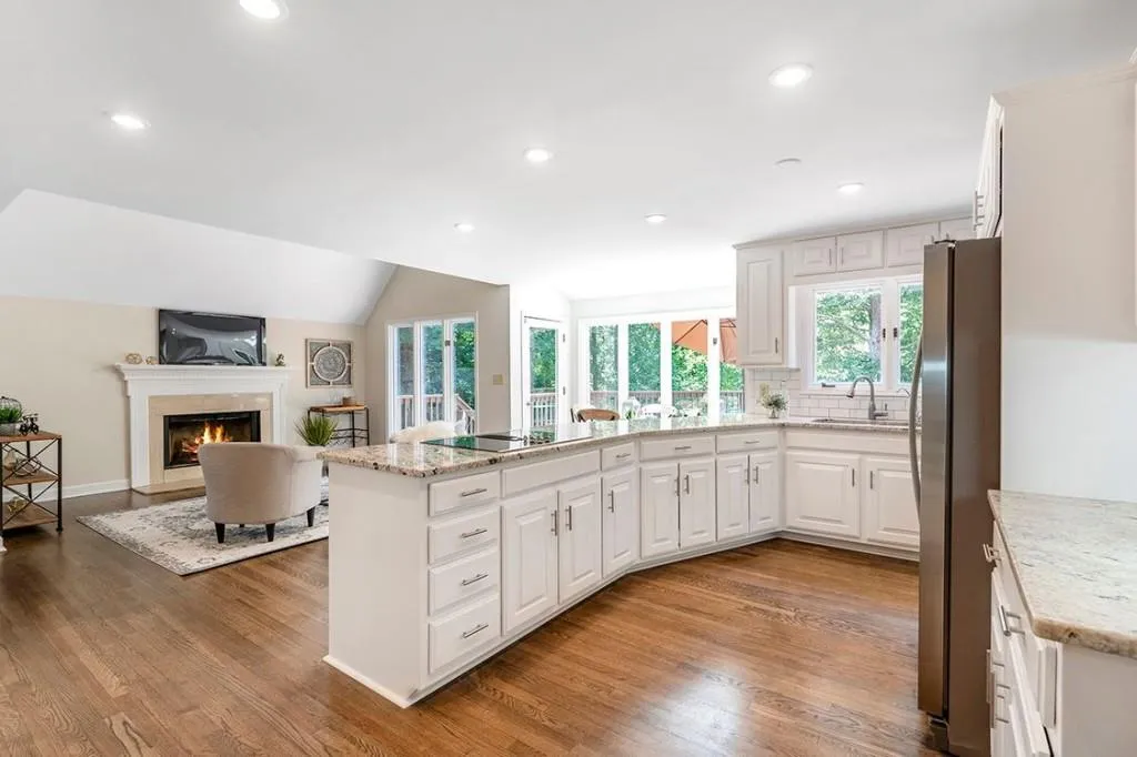 480 Stone Mill Trail, Sandy Springs, Georgia 30328, 5 Bedrooms Bedrooms, ,4 BathroomsBathrooms,Residential,Sold,480 Stone Mill Trail,7073503