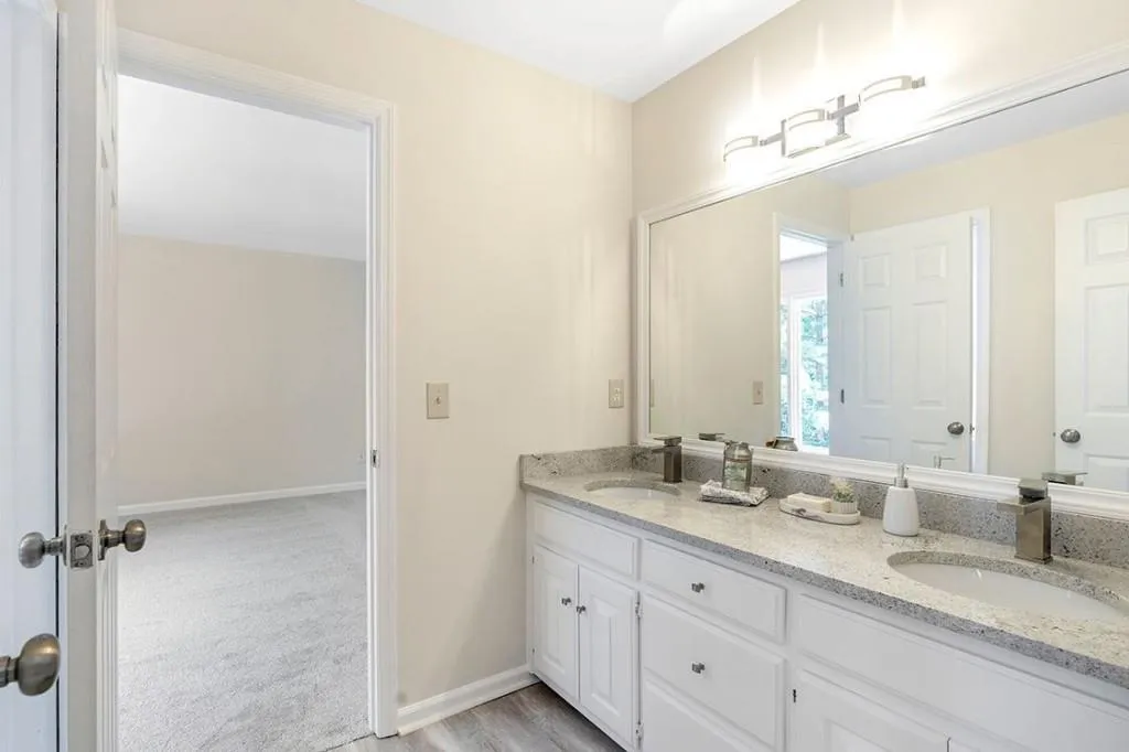 480 Stone Mill Trail, Sandy Springs, Georgia 30328, 5 Bedrooms Bedrooms, ,4 BathroomsBathrooms,Residential,Sold,480 Stone Mill Trail,7073503