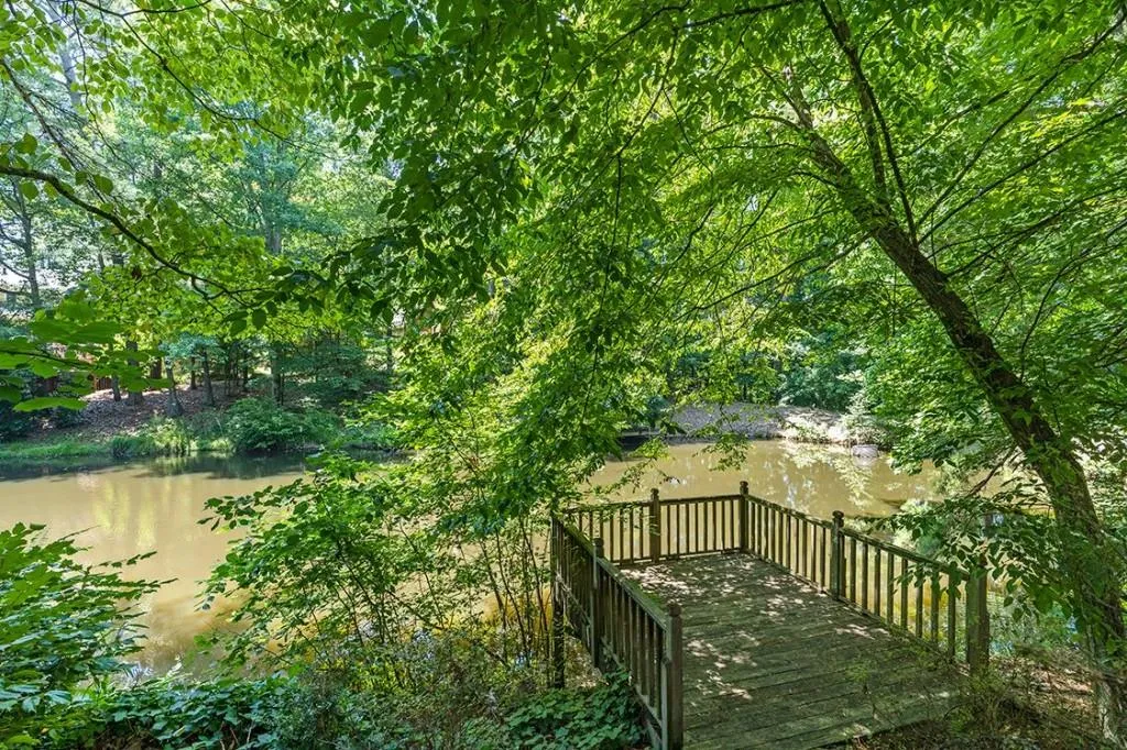 480 Stone Mill Trail, Sandy Springs, Georgia 30328, 5 Bedrooms Bedrooms, ,4 BathroomsBathrooms,Residential,Sold,480 Stone Mill Trail,7073503