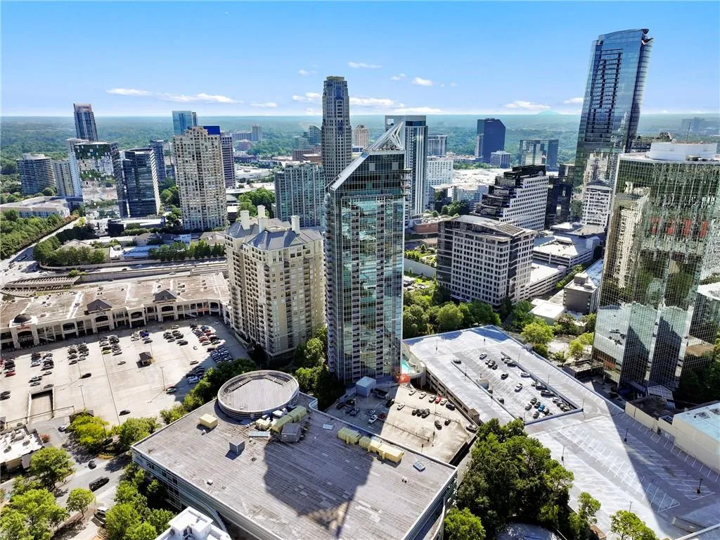 3338 Peachtree Road Ne Unit 1507, Atlanta, Georgia 30326, 2 Bedrooms Bedrooms, ,2 BathroomsBathrooms,Residential,For Sale,3338 Peachtree Road Ne Unit 1507,7622313