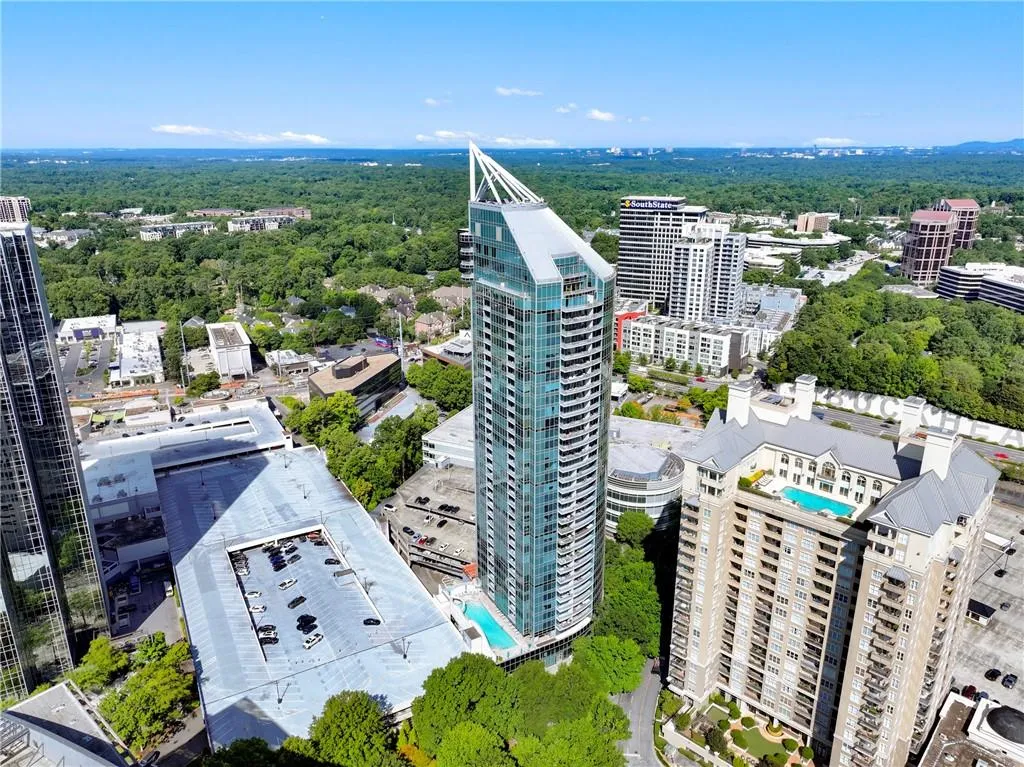 3338 Peachtree Road Ne Unit 1507, Atlanta, Georgia 30326, 2 Bedrooms Bedrooms, ,2 BathroomsBathrooms,Residential,For Sale,3338 Peachtree Road Ne Unit 1507,7622313