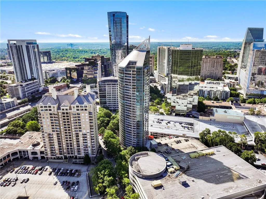 3338 Peachtree Road Ne Unit 1507, Atlanta, Georgia 30326, 2 Bedrooms Bedrooms, ,2 BathroomsBathrooms,Residential,For Sale,3338 Peachtree Road Ne Unit 1507,7622313