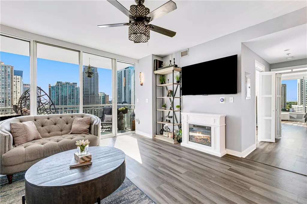 3338 Peachtree Road Ne Unit 1507, Atlanta, Georgia 30326, 2 Bedrooms Bedrooms, ,2 BathroomsBathrooms,Residential,For Sale,3338 Peachtree Road Ne Unit 1507,7622313