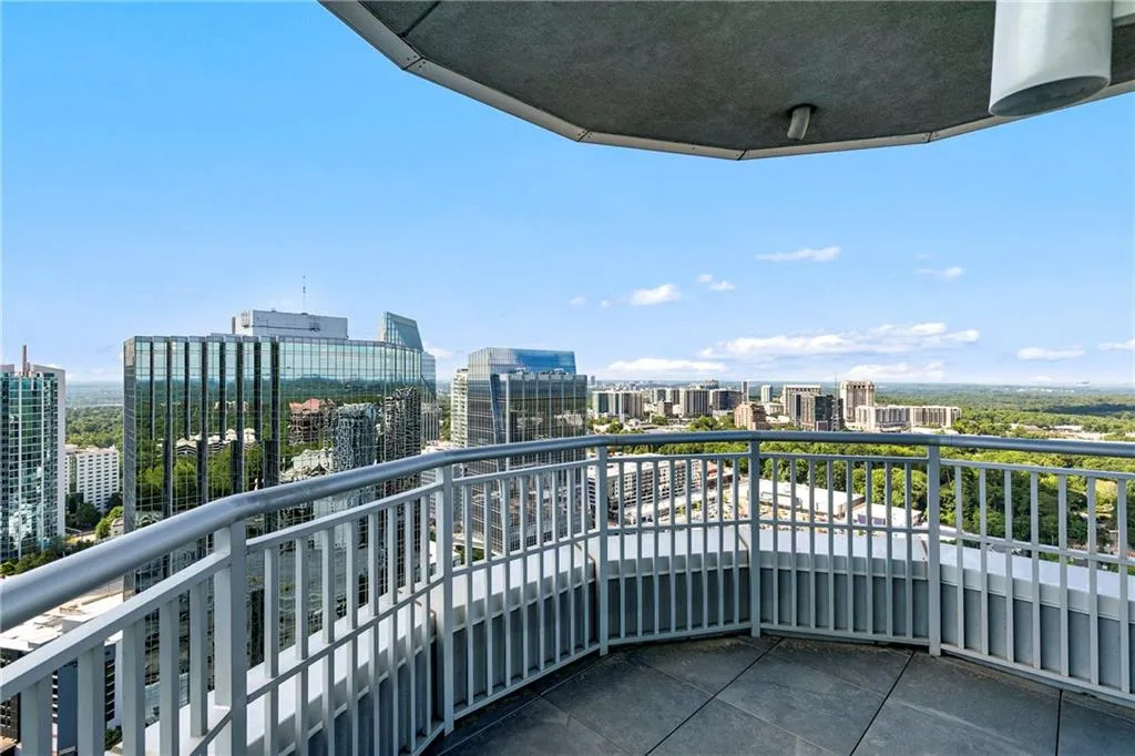 Rooftop Bar/lounge Balcony