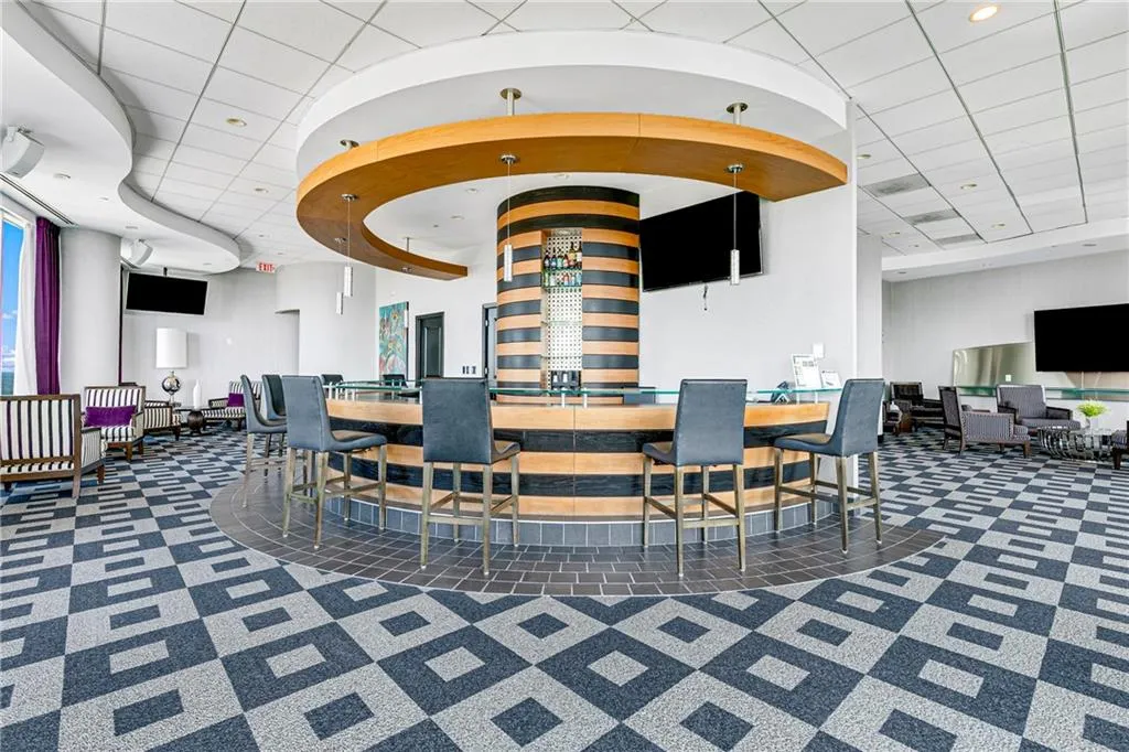 Rooftop Bar/Lounge