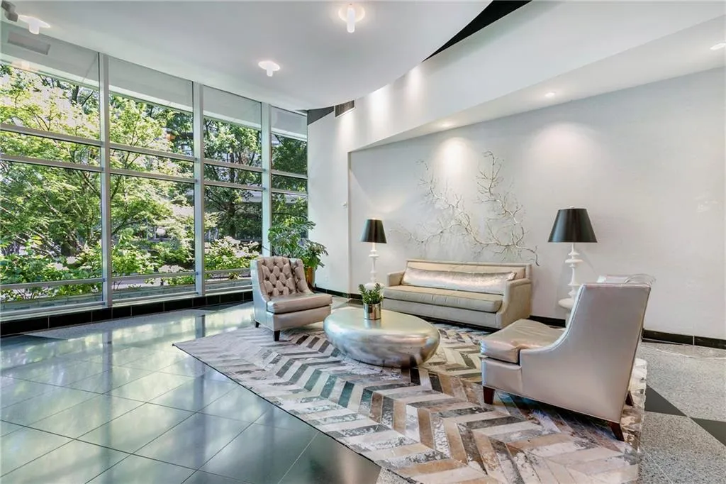 3338 Peachtree Road Ne Unit 1507, Atlanta, Georgia 30326, 2 Bedrooms Bedrooms, ,2 BathroomsBathrooms,Residential,For Sale,3338 Peachtree Road Ne Unit 1507,7622313